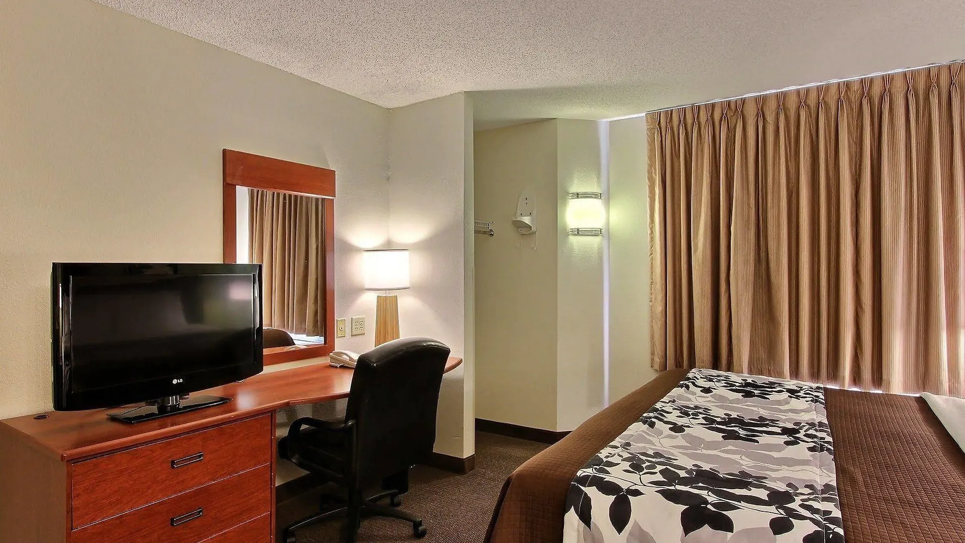 Sleep Inn I-95 North Savannah Port Wentworth